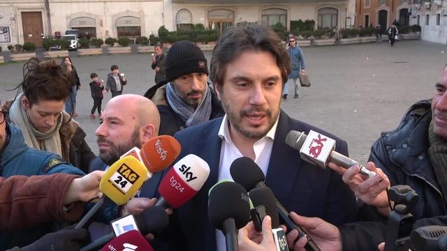 Silvestri (M5s): Su Sgarbi la maggioranza rinvia e scappa - Video -  Trentino