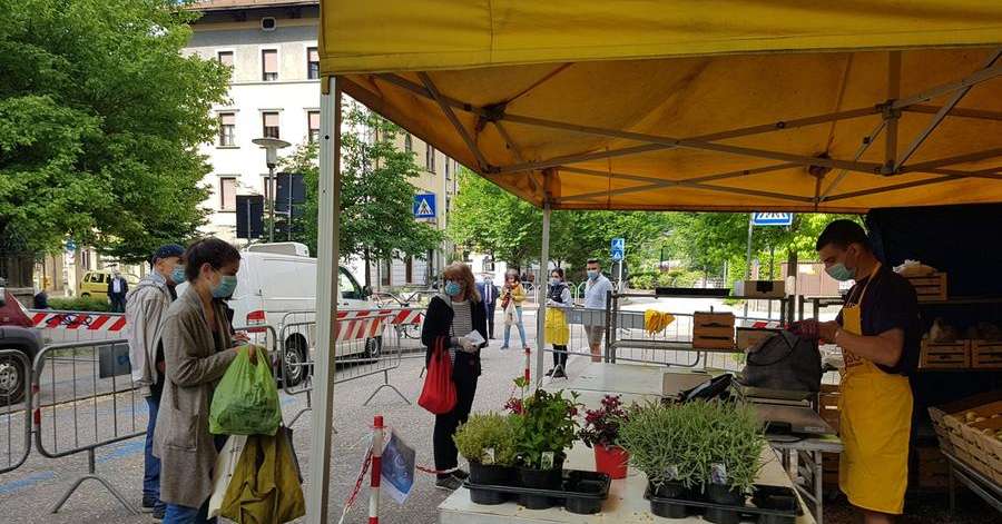 Trento, mercato contadino di via Filzi: due banchi in più ...